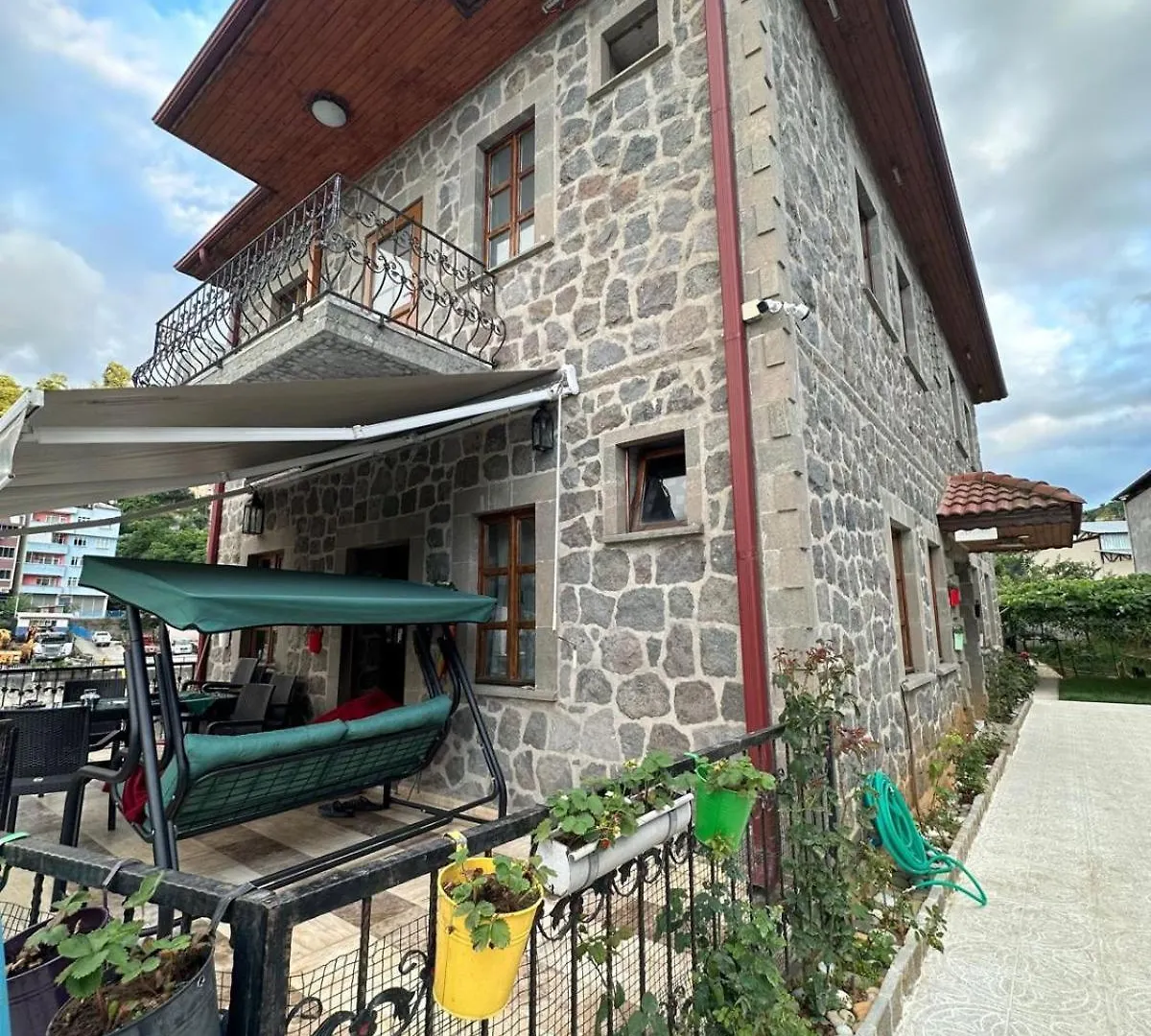 Bahceli Tas Villa Trabzon