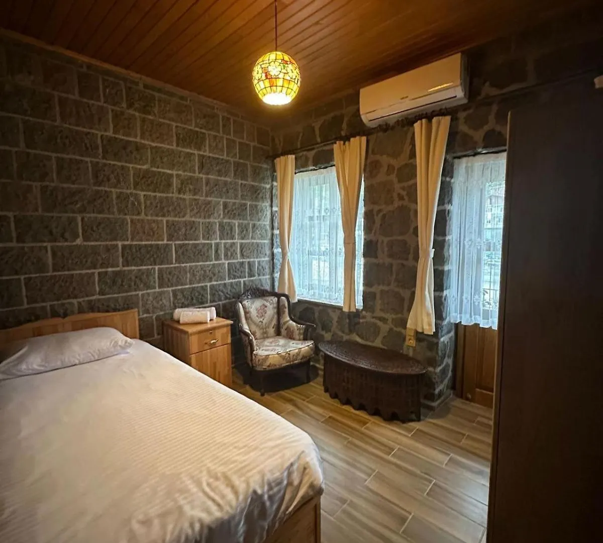 Bahceli Tas Villa Trabzon