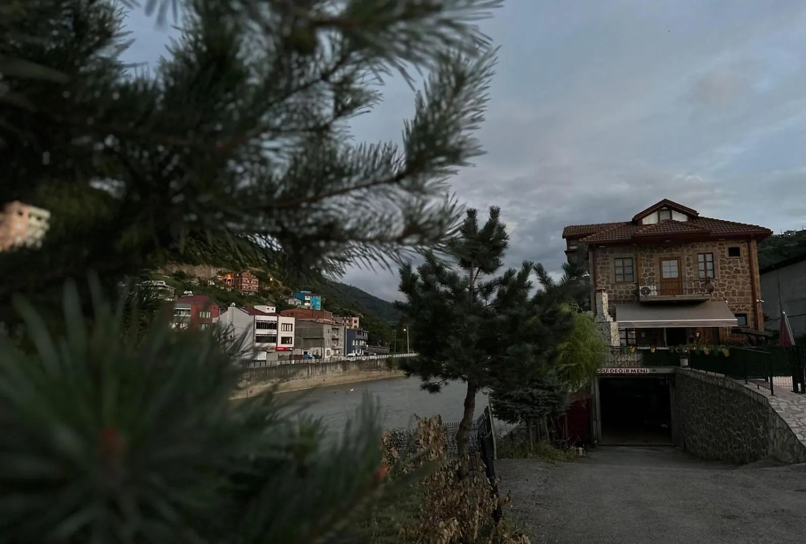 Bahceli Tas Villa Trabzon
